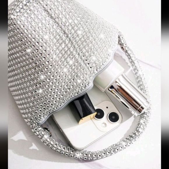 Elegant Silver Women's Bag - Picture 5 of 7